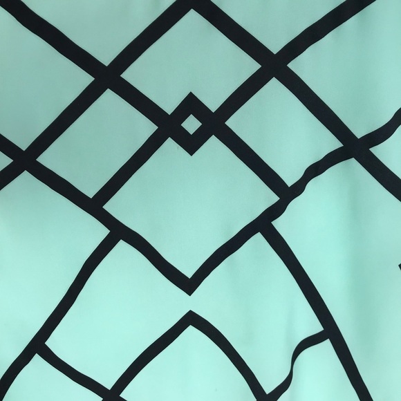 Charming Charlie Geometric Top - Picture 5 of 5